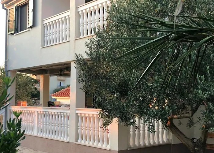 Olive Grove By Interhome * Нин