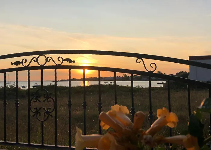 Olive Grove By Interhome Дом отдыха Нин